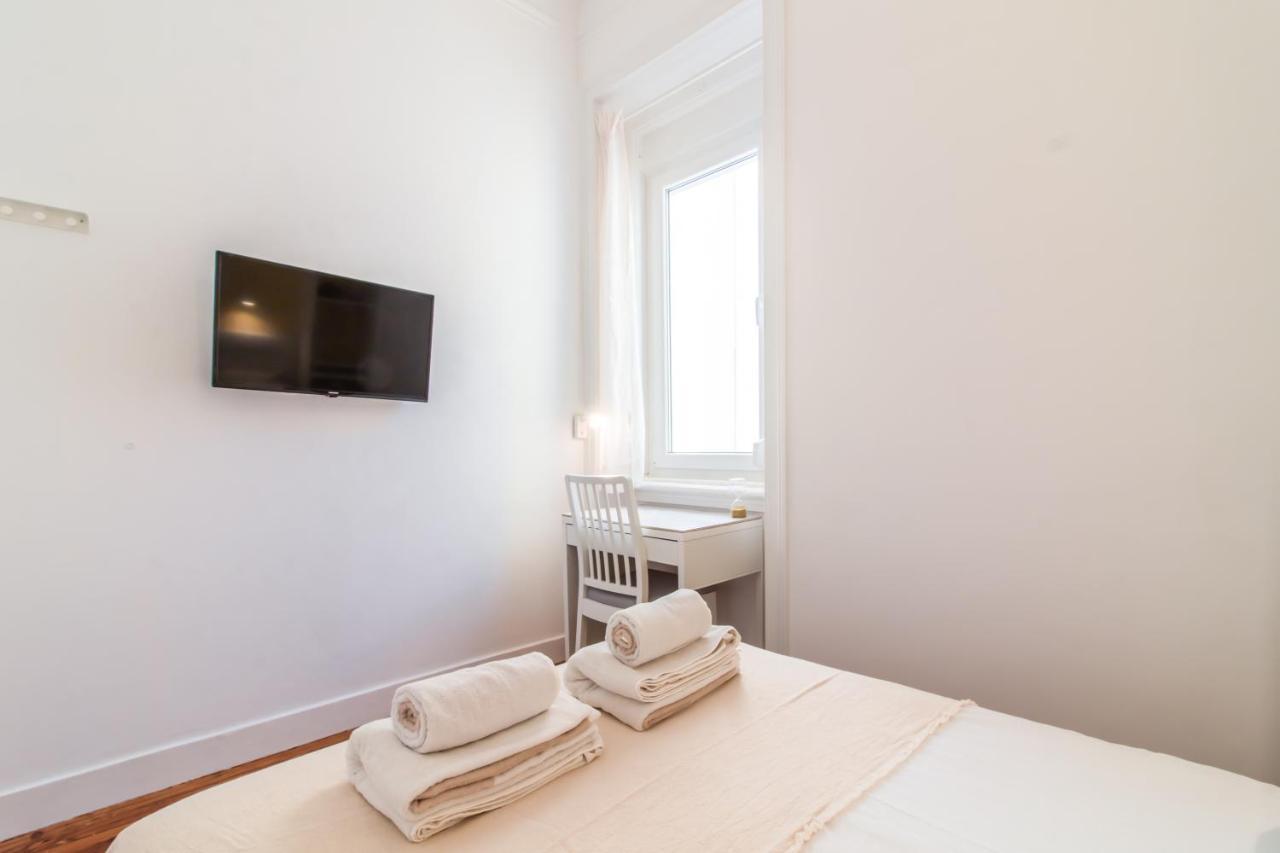 Guesthouse Liberdade - 7 Bedroom Apartment Lisbon Exterior photo
