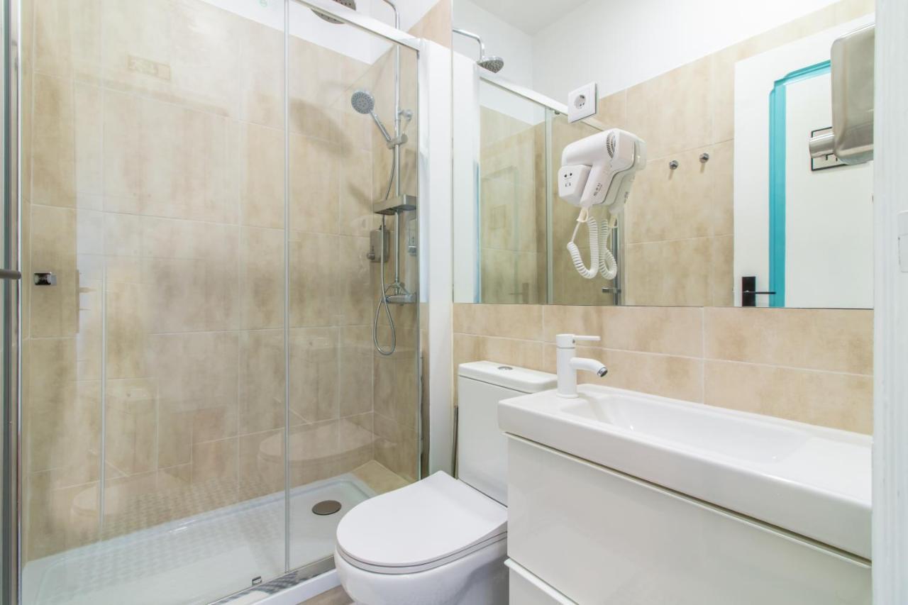Guesthouse Liberdade - 7 Bedroom Apartment Lisbon Exterior photo