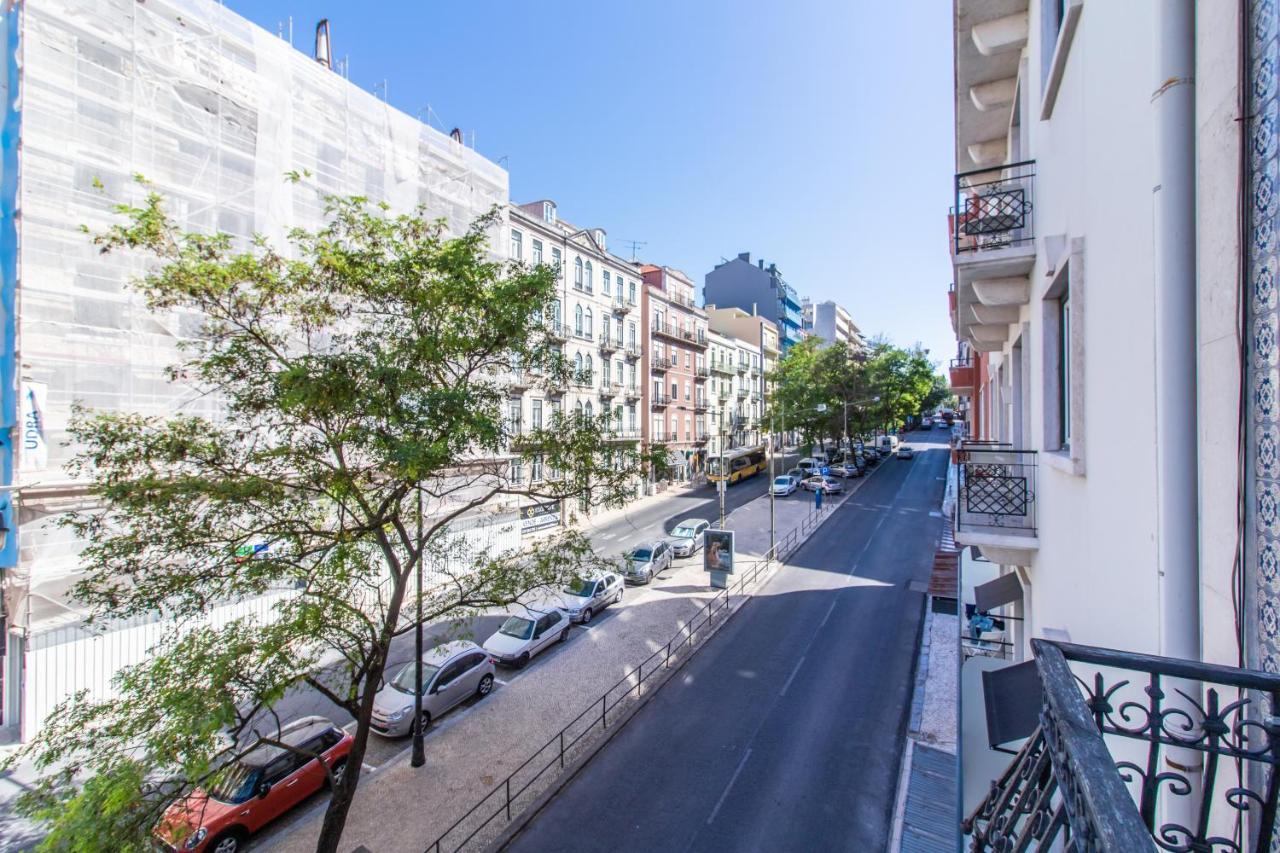 Guesthouse Liberdade - 7 Bedroom Apartment Lisbon Exterior photo