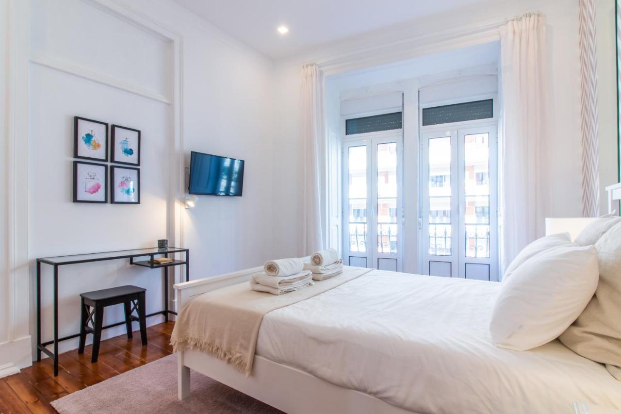 Guesthouse Liberdade - 7 Bedroom Apartment Lisbon Exterior photo