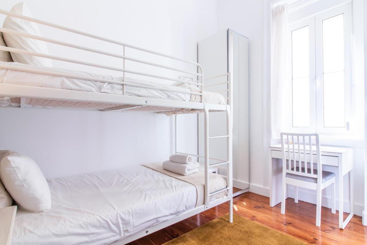 Guesthouse Liberdade - 7 Bedroom Apartment Lisbon Exterior photo